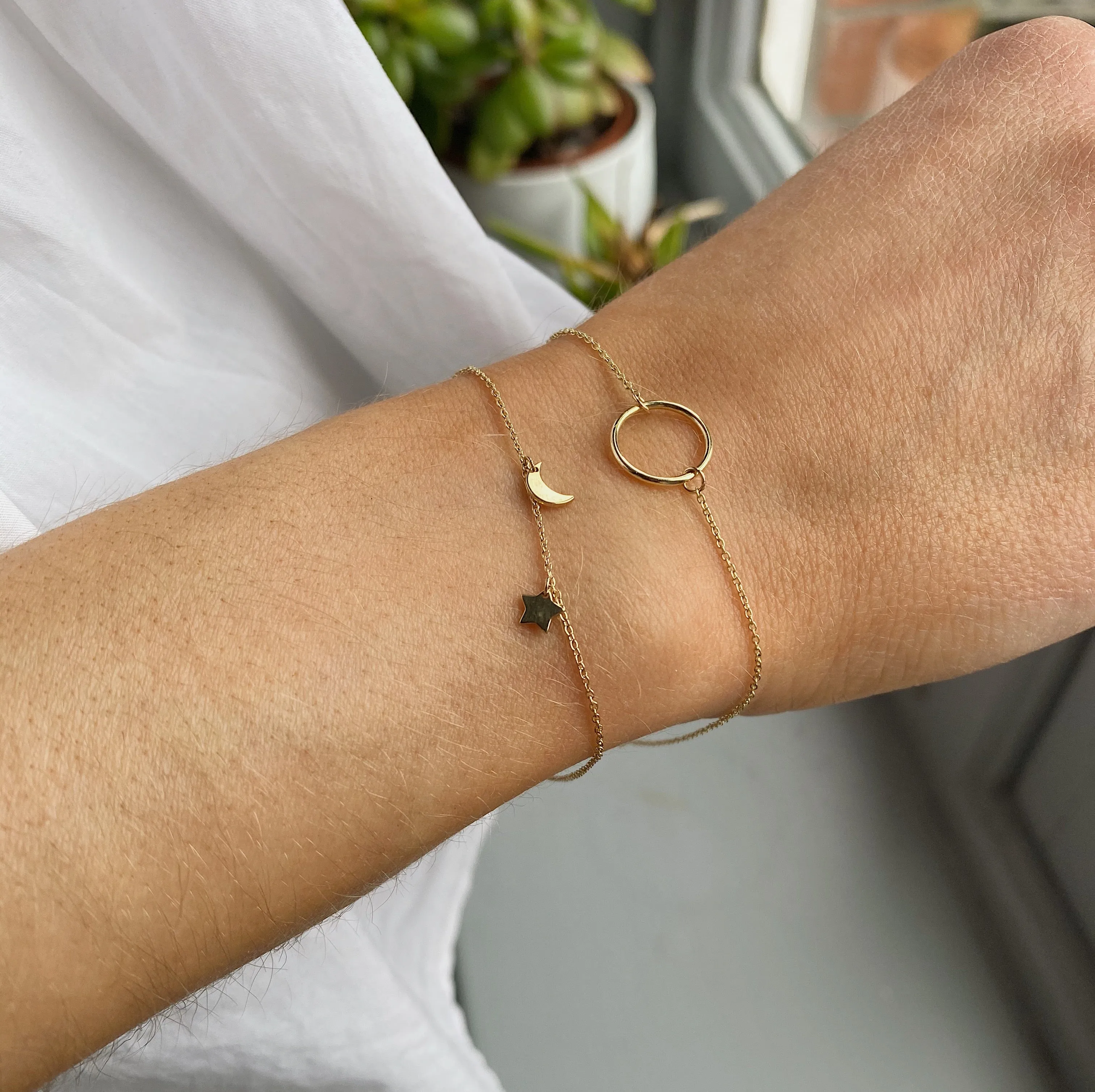 9kt Gold Moon & Star Chain Bracelet