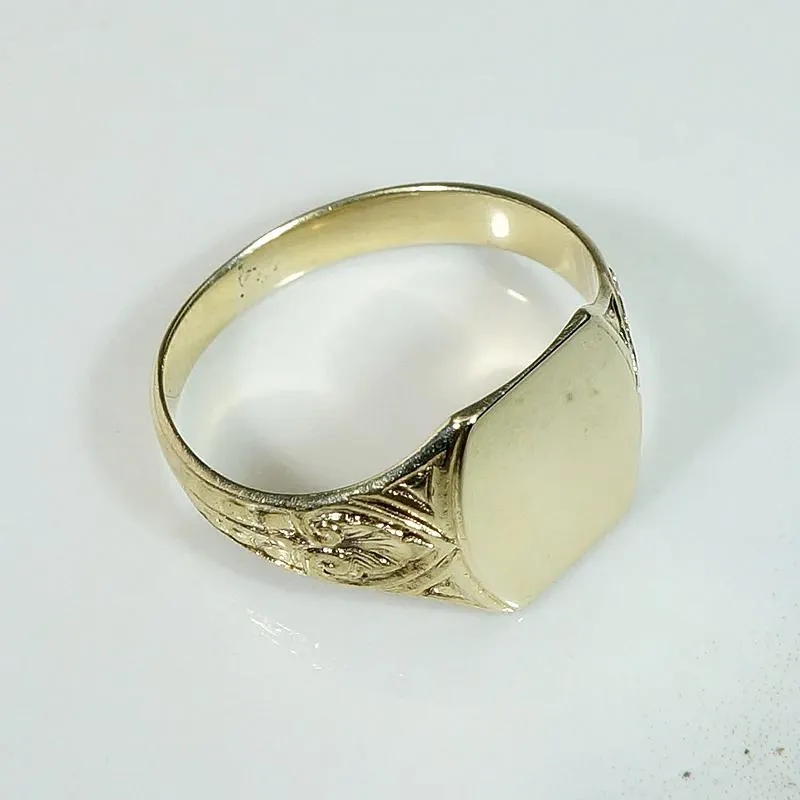 Elaborate Foliate Engraved Gold Signet Ring