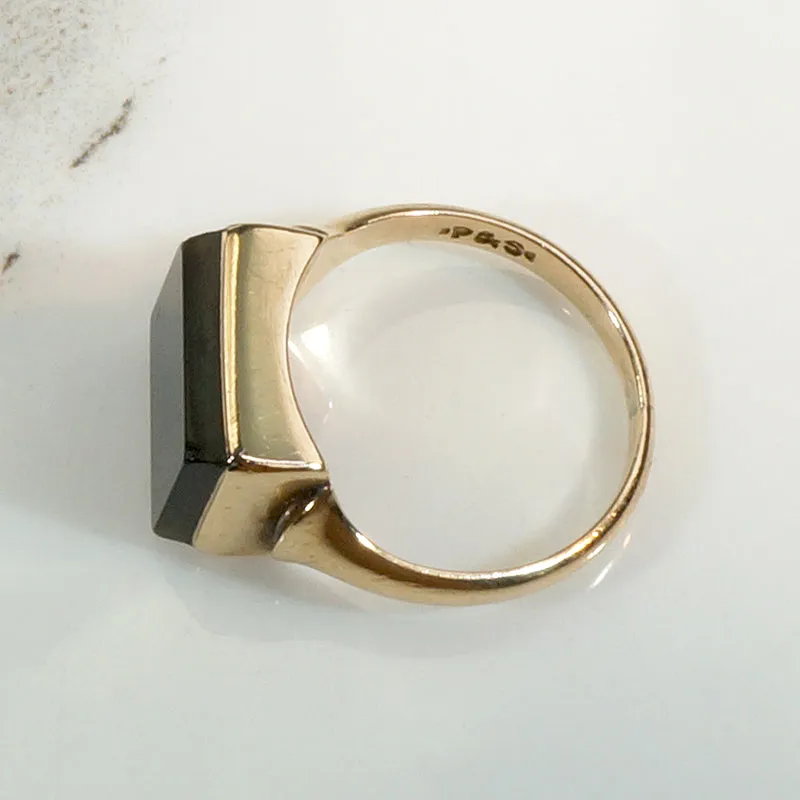 Handsome Onyx & 10k Gold Signet Ring